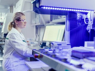 orion_research_and_development_woman-laboratory-results_2022_3517.jpg